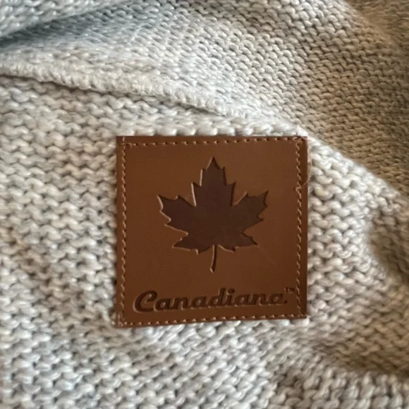 Women's Knit Zip-up Sweater - Picture 3 of 3